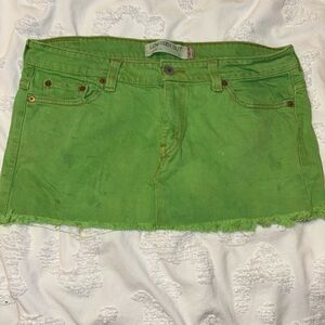 Urban Renewal Remade Overdyed
Gummy Denim Mini Skirt